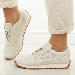 Beżowe skórzane półbuty damskie Sergio Leone Sp001. Brązowe półbuty damskie Sergio Leone, na jesień, bez wzorów, z jeansu, eleganckie, z okrągłym noskiem, bez obcasa, na płaskiej podeszwie, bez zapięcia. Za 219.00 zł.