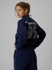 4F Bluza dresowa loose bez kaptura damska - granatowa L. Niebieskie bluzy damskie 4F, l, bez wzorów, z bawełny, klasyczne, bez ramiączek, bez kaptura. Za 189.99 zł.