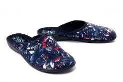 ADANEX DIL3 DIANA 24304 GR/CZ granatowy/czarny, kapcie/klapki damskie. Czarne klapki damskie Adanex, bez wzorów, bez obcasa, bez zapięcia. Za 63.90 zł.