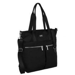 Shopperka w czarnym kolorze z zewnętrznymi kieszeniami i dopinanym paskiem Peterson PTN CTY-05. Czarne shopperki damskie Peterson, bez wzorów, bez dodatków. Za 99.99 zł.