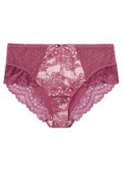 Figi z wysokim stanem z delikatną koronką. Fioletowe majtki damskie bonprix, z koronki. Za 42.99 zł.