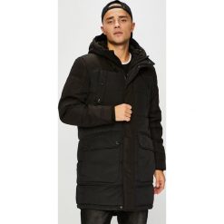 Jack & Jones - Kurtka. Czarne kurtki męskie Jack & Jones, l, bez wzorów, z materiału, z kapturem. W wyprzedaży za 299.90 zł.