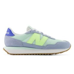 Buty damskie New Balance W23746Z – niebieskie. Niebieskie obuwie sportowe damskie New Balance, bez wzorów, z gumy, bez zapięcia. Za 299.99 zł.