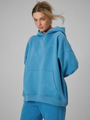 4F Bluza dresowa loose z kapturem damska - niebieska M. Niebieskie bluzy damskie 4F, m, bez wzorów, z dresówki, bez ramiączek, z kapturem. Za 199.99 zł.