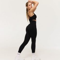 Legginsy damskie sporty walki z wysokim stanem czarne Combat. Czarne legginsy damskie GYMBEAM, bez wzorów, z elastanu. Za 113.90 zł.