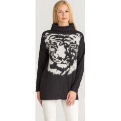 SWETER LIU JO. Czarne swetry nierozpinane damskie Liu Jo, l, z aplikacjami, z materiału, bez kołnierzyka, bez ramiączek. Za 1,079.00 zł.