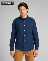 MĘSKA KOSZULA MATERIAŁOWA LEE RIVETED SHIRT INDIGO L66IMNDK 112140546. Niebieskie koszule męskie Lee, l, bez wzorów, z materiału, bez kołnierzyka, bez ramiączek. Za 129.99 zł.