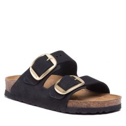 Klapki Birkenstock. Czarne klapki damskie Birkenstock, bez wzorów, bez obcasa, bez zapięcia. Za 629.99 zł.