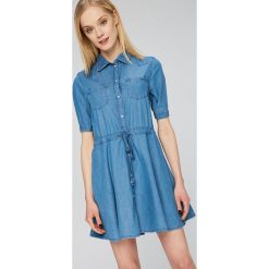 Pepe Jeans - Sukienka Marta. Niebieskie sukienki damskie Pepe Jeans, na co dzień, m, bez wzorów, z bawełny, casualowe, bez kołnierzyka, bez ramiączek, mini, proste. W wyprzedaży za 219.90 zł.