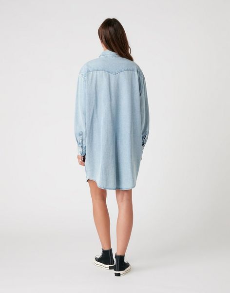 WRANGLER DENIM WESTERN DRESS DAMSKA SUKIENKA LIGHT INDIGO W9P6LWX4E 112132456. Niebieskie sukienki damskie Wrangler, xs, bez wzorów, z denimu, bez kołnierzyka, bez ramiączek. Za 229.99 zł.