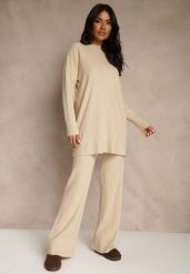 Beżowy Komplet Prążkowany z Bawełną Sweter Oversize i Szerokie Spodnie Wedorena. Brązowe swetry nierozpinane damskie Renee, bez wzorów, z bawełny, bez kołnierzyka, bez ramiączek. Za 129.99 zł.