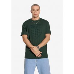 Koszulka sportowa męska Prosto Shield z krótkim rękawem. Zielone spodnie sportowe męskie Prosto., m, bez wzorów, z dresówki. W wyprzedaży za 86.99 zł.