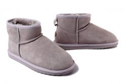 EMU AUSTRALIA W10937 Stinger Micro dusk, botki damskie. Szare botki damskie Emu Australia, na zimę, bez wzorów, ze skóry, bez obcasa, bez zapięcia. Za 669.90 zł.