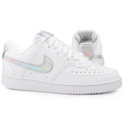 Buty sportowe damskie sneakersy Nike COURT VISION LO. Białe obuwie sportowe damskie Nike, bez wzorów, bez zapięcia, trekkingowe, Nike Court. Za 359.00 zł.