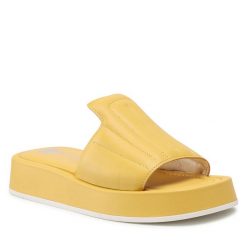 Klapki Nessi. Żółte klapki damskie Nessi, bez wzorów, bez obcasa, bez zapięcia. Za 239.99 zł.