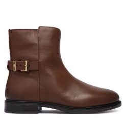 Botki Tommy Hilfiger. Brązowe botki damskie Tommy Hilfiger, bez wzorów, bez obcasa, na płaskiej podeszwie, bez zapięcia. Za 649.99 zł.