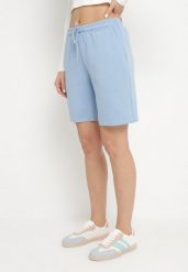 Jasnoniebieskie Szorty Wykończone Gumką w Pasie i Wsuwanymi Kieszeniami Ritardia. Niebieskie szorty damskie Born2be, bez wzorów, sportowe. Za 39.99 zł.