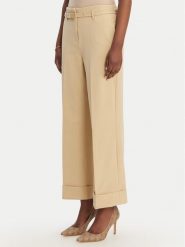 Guess Spodnie materiałowe W6GB17 W1894 Brązowy Regular Fit. Brązowe spodnie materiałowe damskie Guess, z aplikacjami, z materiału. Za 669.99 zł.