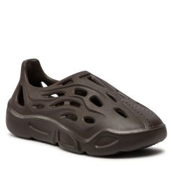 Półbuty Steve Madden. Brązowe półbuty damskie Steve Madden, bez wzorów, bez obcasa, na płaskiej podeszwie, bez zapięcia. Za 259.99 zł.