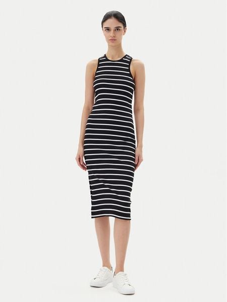 ONLY Sukienka codzienna Belfast 15323632 Czarny Regular Fit. Czarne sukienki damskie ONLY, na co dzień, l, bez wzorów, z bawełny, bez kołnierzyka, bez ramiączek, proste. Za 69.99 zł.