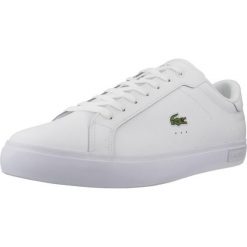 Tenisówki Lacoste Model Powercourt Kolor Biały. Białe trampki męskie Lacoste, bez wzorów, z gumy, eleganckie, bez zapięcia. Za 378.70 zł.