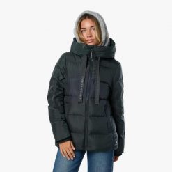 Kurtka Puchowa Kobieta Izolujący. Czarne kurtki sportowe damskie SWEDEMOUNT, xl, bez wzorów, z materiału, bez ramiączek, z kapturem, tenisowe. Za 899.99 zł.