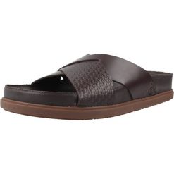 Sandały CLARKS 26180888C Brązowy. Brązowe buty zimowe męskie Clarks, bez wzorów, ze skóry, bez obcasa, bez zapięcia. Za 411.99 zł.