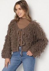 Jasnobrązowy Wiązany Kardigan z Dodatkiem Wełny i Wiskozy Zdobiony Frędzlami Tiravea. Brązowe kardigany damskie Born2be, z aplikacjami, z jeansu, eleganckie, bez kołnierzyka. Za 129.99 zł.