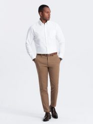 Spodnie męskie chino SLIM FIT z delikatną teksturą - brązowe V2 - Rozmiar: XL. Brązowe eleganckie spodnie męskie Ombre Clothing, bez wzorów, z bawełny. W wyprzedaży za 199.99 zł.