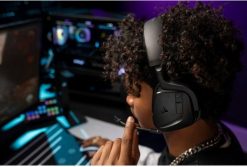 Corsair Słuchawki bezprzewodowe Void Wireless 2.0 Carbon. Słuchawki bezprzewodowe CORSAIR. Za 508.97 zł.