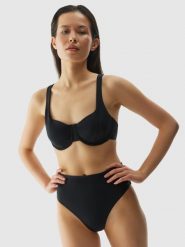 4F Góra od bikini damska - czarna XS. Czarne bikini 4F, xs, bez wzorów, z dzianiny. W wyprzedaży za 39.99 zł.