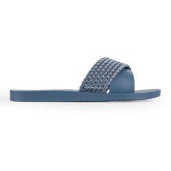 Klapki damskie Ipanema Street II. Niebieskie klapki damskie Ipanema, bez wzorów, street, bez obcasa, bez zapięcia. Za 119.00 zł.