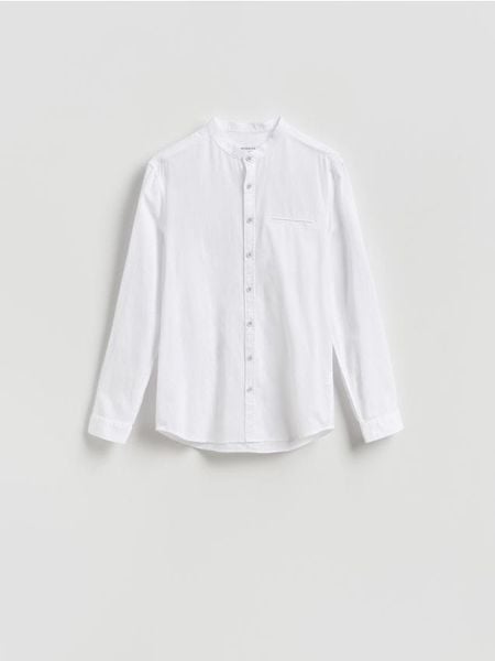 Koszula slim fit z lnem - biały. Białe koszule męskie Reserved, l, bez wzorów, z bawełny, bez kołnierzyka, bez ramiączek. W wyprzedaży za 79.99 zł.
