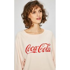 Review - Bluza. Czerwone bluzy damskie Review, l, bez wzorów, z bawełny, bez ramiączek, bez kaptura. W wyprzedaży za 89.90 zł.