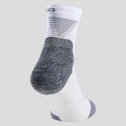 Skarpetki do biegania dla dorosłych Odlo Ceramicool QUARTER. Białe skarpetki damskie ODLO, bez wzorów. Za 79.99 zł.