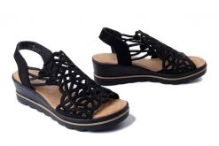 RIEKER 67465-00 black, sandały damskie. Czarne sandały damskie Rieker, bez wzorów, bez obcasa, na koturnie, bez zapięcia. Za 349.90 zł.