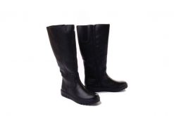 RIEKER Y3461-00 black, kozaki damskie. Czarne kozaki damskie Rieker, na zimę, bez wzorów, bez obcasa, bez zapięcia. Za 409.90 zł.
