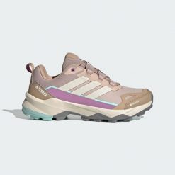 Buty Terrex Skychaser AX5 GORE-TEX Hiking. Brązowe obuwie trekkingowe damskie Adidas, z gore-texu, bez zapięcia. Za 529.00 zł.