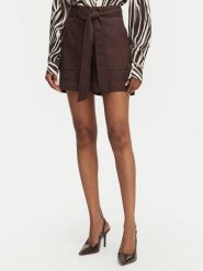 Guess Szorty materiałowe W5GD1R WG4C2 Brązowy ciemny Regular Fit. Brązowe szorty damskie Guess, z aplikacjami, z lyocellu. Za 294.99 zł.