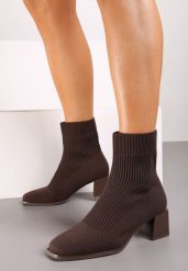 Brązowe Botki na Stożkowym Obcasie ze Skarpetową Cholewką Leriseta. Brązowe botki damskie Born2be, bez wzorów, z jeansu, eleganckie, bez obcasa, na obcasie, bez zapięcia. Za 129.99 zł.