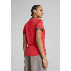 Damska koszulka domowa drużyny kobiet Portugalia 2025 PUMA. Czerwone bluzki damskie Puma, l, bez wzorów, sportowe, bez kołnierzyka, bez ramiączek. Za 419.00 zł.