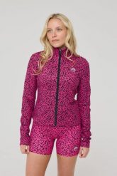Kurtka Infinite Cropped Zipped - Różowy Leopard. Czerwone kurtki sportowe damskie OOSC, na zimę, l, bez wzorów, z materiału, bez ramiączek, bez kaptura, na fitness i siłownię. Za 245.99 zł.