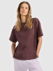 4F T-shirt loose gładki damski - brązowy XS. Brązowe t-shirty damskie 4F, uniwersalny, bez wzorów, z dzianiny, bez kołnierzyka, bez ramiączek. Za 59.99 zł.