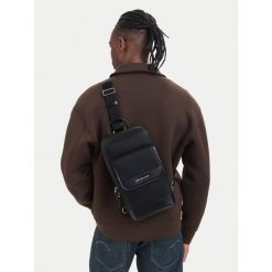 Saszetka MICHAEL Michael Kors. Czarne torby na ramię męskie MICHAEL Michael Kors, małe. Za 1,349.00 zł.