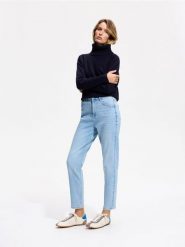 Jeansy mom comfort - niebieski. Niebieskie jeansy damskie Reserved, bez wzorów, z bawełny. Za 129.99 zł.