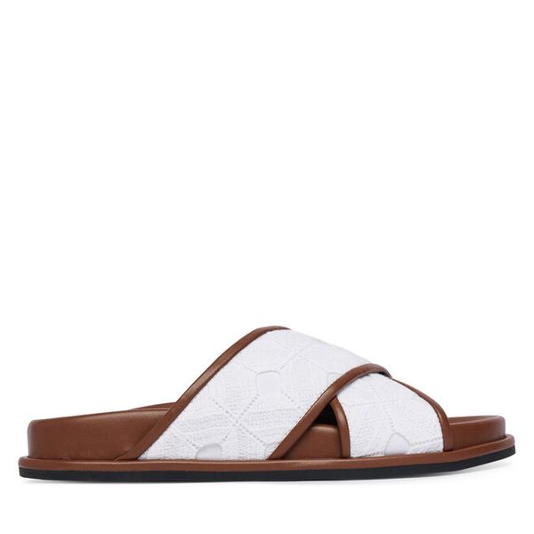 Klapki Max Mara Beachwear. Białe klapki damskie Max Mara Beachwear, bez wzorów, bez obcasa, bez zapięcia. Za 681.99 zł.