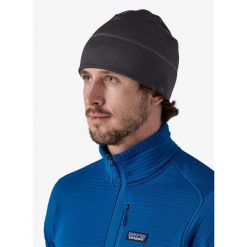 Czapka termoaktywna Patagonia R1 Daily Beanie - black. Czarne czapki damskie Patagonia, bez wzorów. Za 162.10 zł.