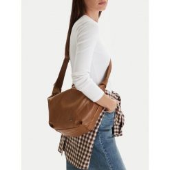 Torebka G-Star Raw. Brązowe listonoszki damskie G-Star Raw, bez wzorów, bez dodatków. Za 199.99 zł.