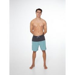 Szorty kąpielowe męskie Protest PRTBOYDIN. Niebieskie kąpielówki męskie Protest, m, bez wzorów, krótkie. Za 193.37 zł.