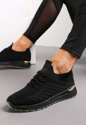 Czarne Buty Sportowe z Elastyczną Cholewką i Ozdobnym Wiązaniem Corrin. Czarne obuwie sportowe damskie Renee, z aplikacjami, bez zapięcia. Za 39.99 zł.